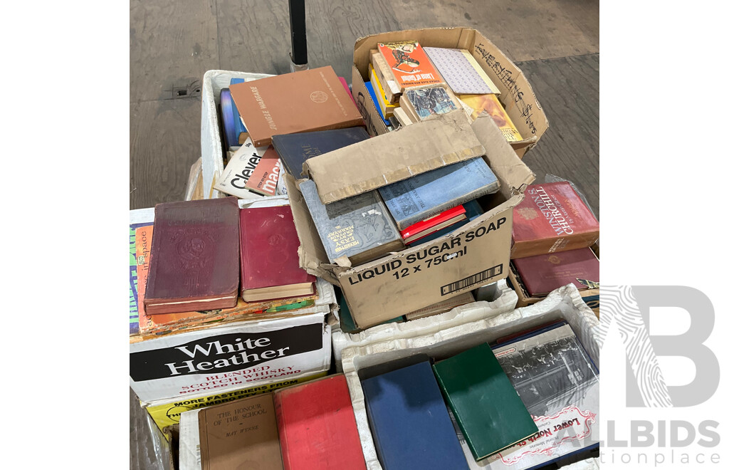 One Full Pallet - Mystery Collection of Vintage Books