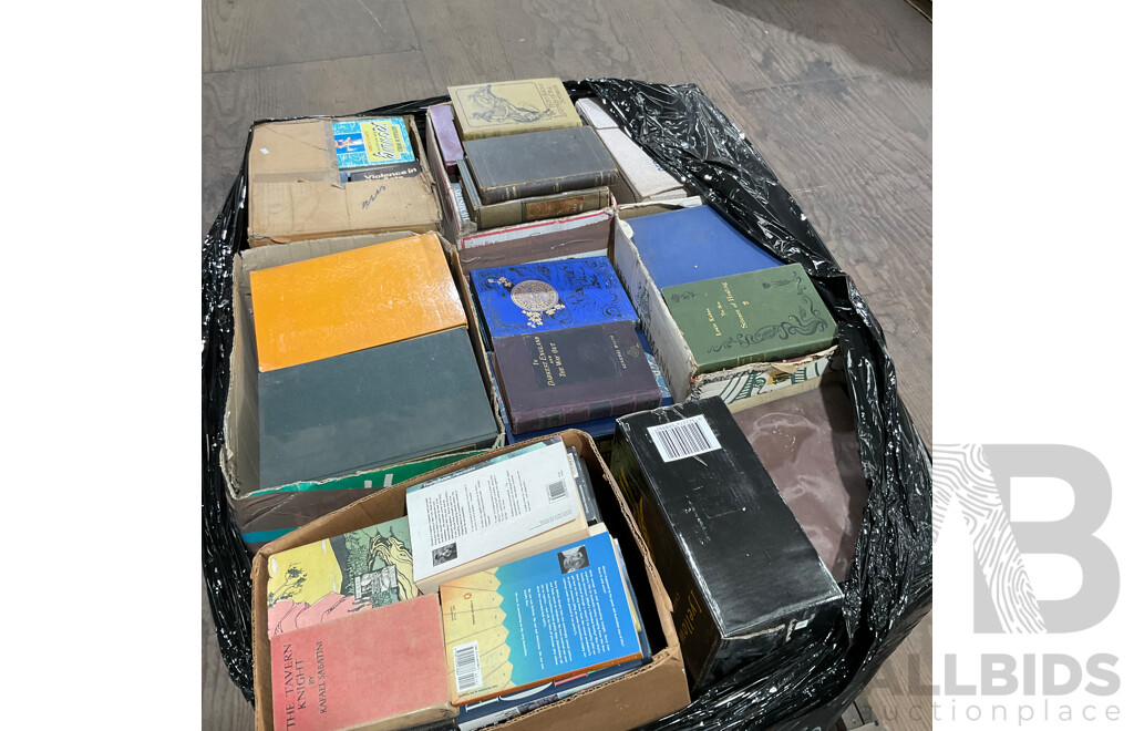 One Full Pallet - Mystery Collection of Vintage Books