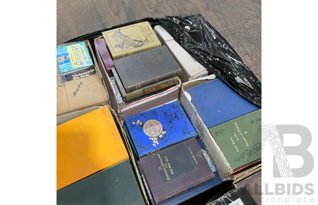 One Full Pallet - Mystery Collection of Vintage Books