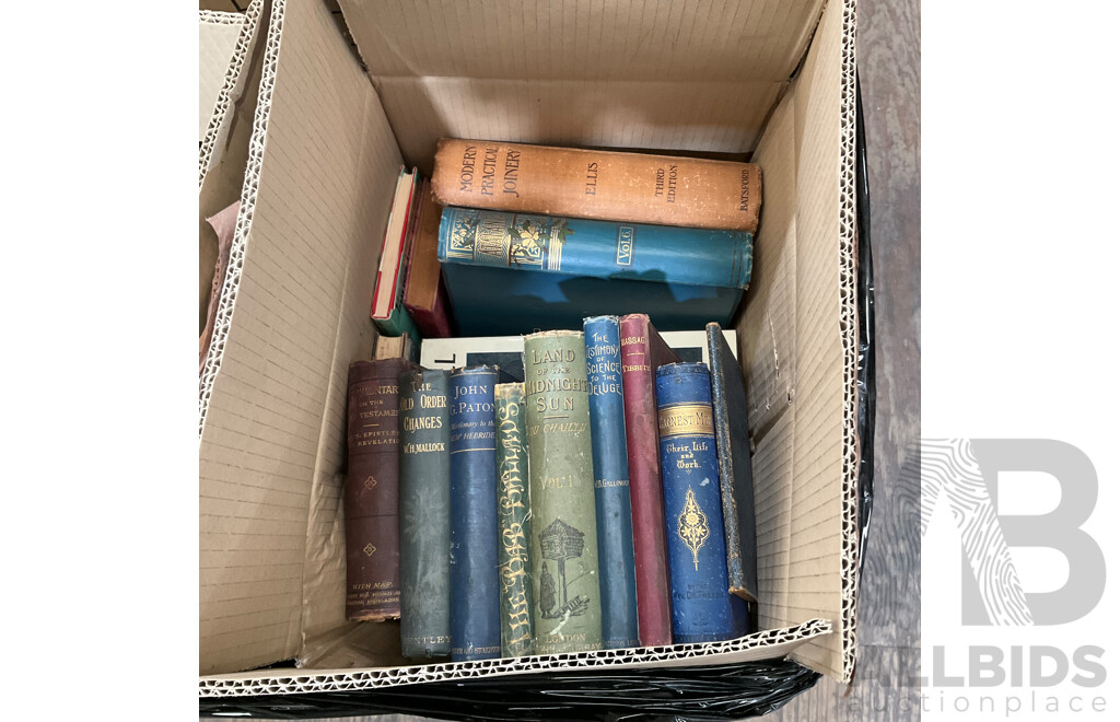 One Full Pallet - Mystery Collection of Vintage Books