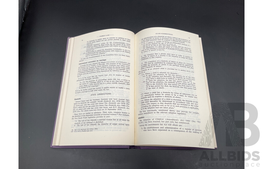 Annual Survey of Australian Law 1980,1981&1982 and Commonwealth Law Reports, Index-Digest, Vols. 1-127 (1903-1972) - Lot of 4