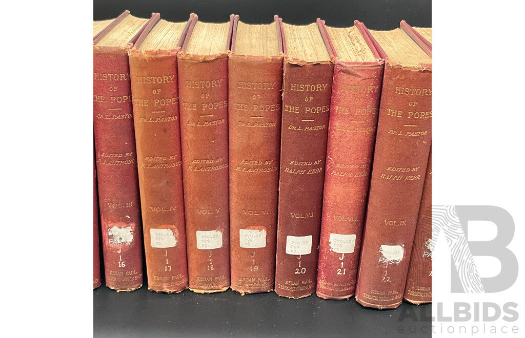CHAMBER'S ENCYCLOPEDIA, Volumes I to X - Lot of 10