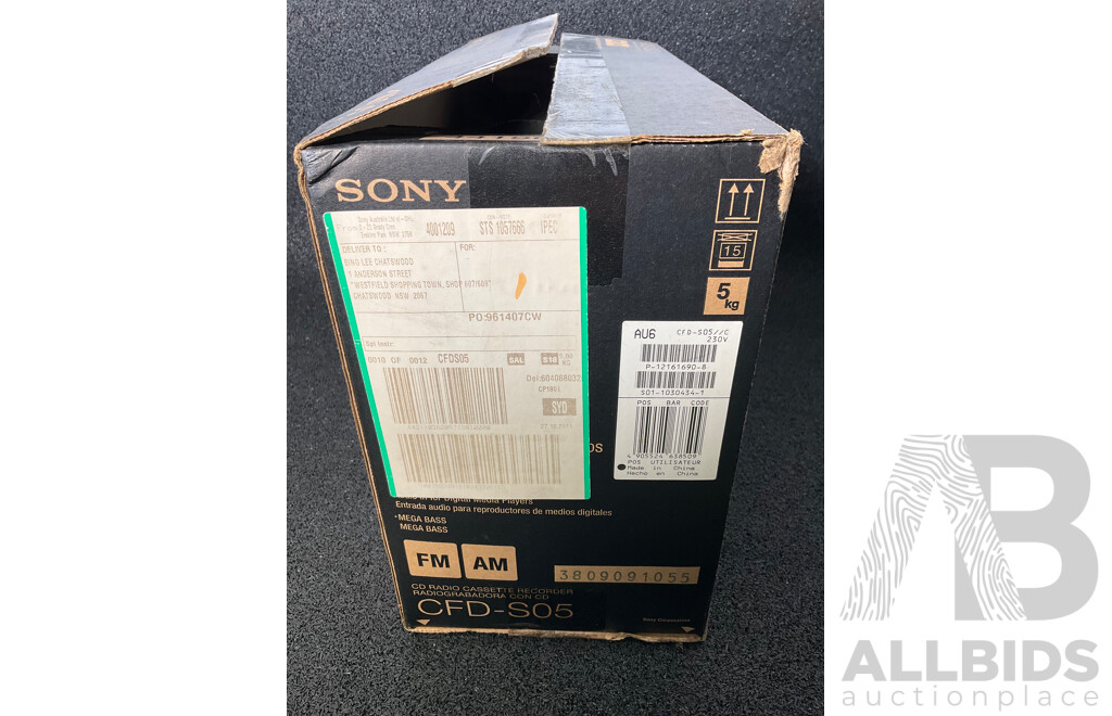 Vintage SONY CFD-S05 CD Radio Cassette Recorder