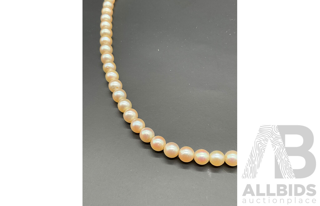 Vintage MITSUKO Cultured Pearls Necklace