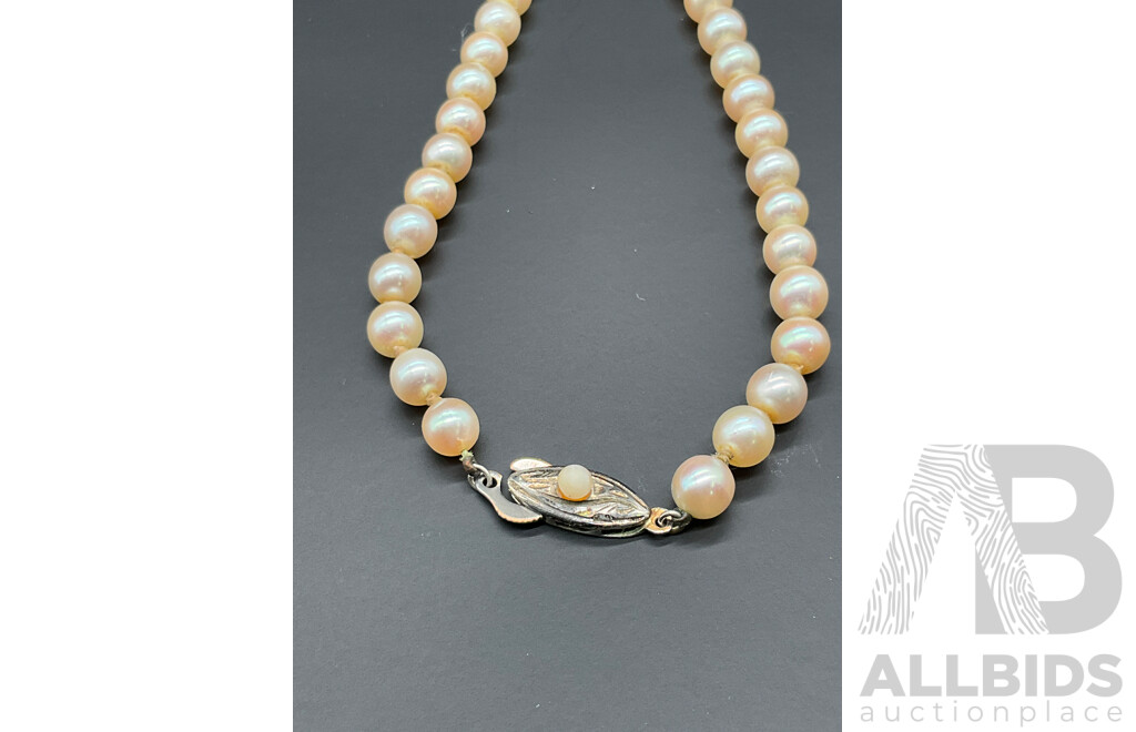Vintage MITSUKO Cultured Pearls Necklace