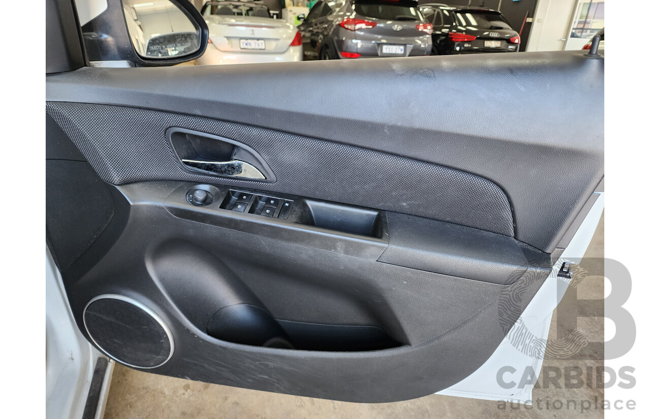 2/2014 Holden Cruze Equipe JH MY14 5d Hatchback White 1.8L