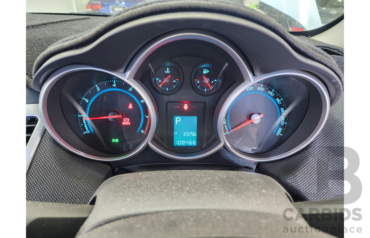 2/2014 Holden Cruze Equipe JH MY14 5d Hatchback White 1.8L