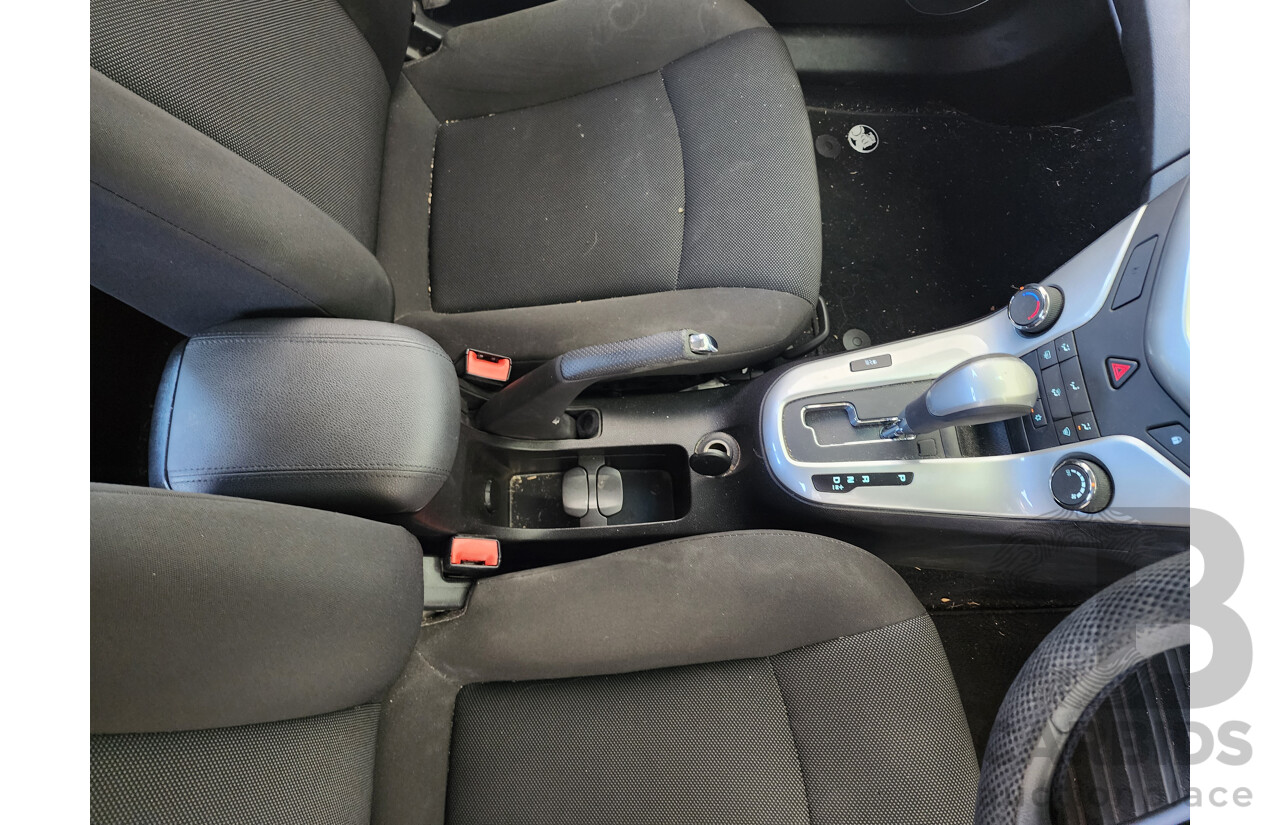 2/2014 Holden Cruze Equipe JH MY14 5d Hatchback White 1.8L