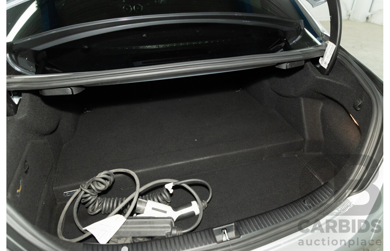 07/2017 Mercedes-Benz C350 e (RWD) 205 MY17 4d Sedan Iridium Silver Turbo 2.0L - 60kW Plug-In Hybrid