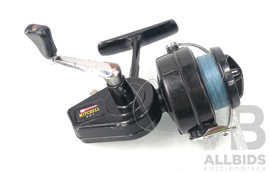 Vintage Garcia Mitchell 321 Spinning Fishing Reel - Circa 1969