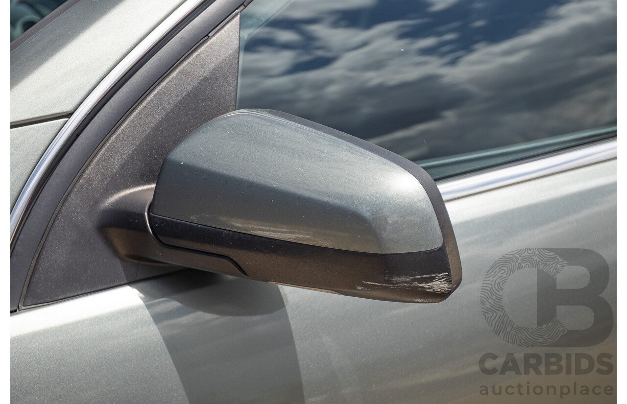 11/2013 Holden VF Calais V 4d Sedan Prussian Steel Metallic V6 3.6L