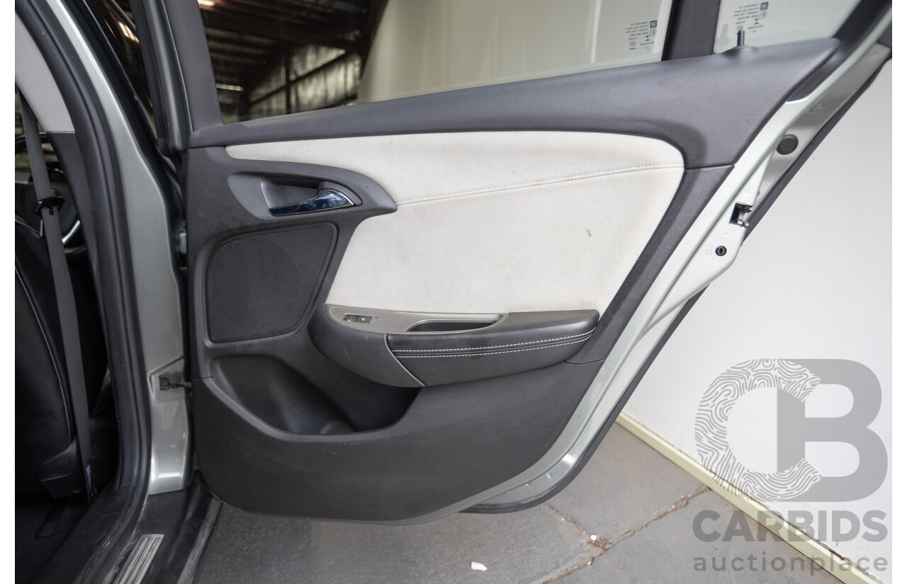 11/2013 Holden VF Calais V 4d Sedan Prussian Steel Metallic V6 3.6L