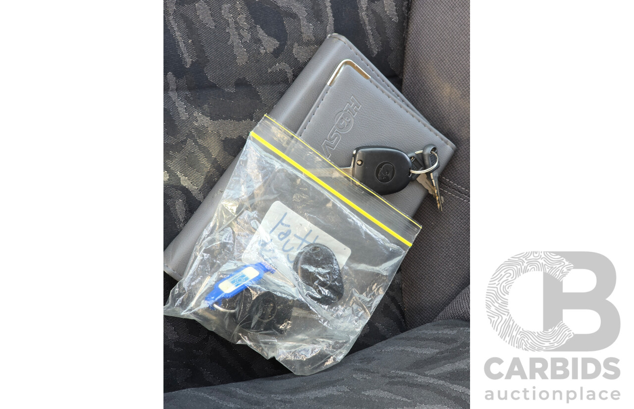 10/2001 Holden Special Vehicles (HSV) Clubsport VX Series II Build No.136 4d Sedan Vespers Blue Metallic V8 5.7L