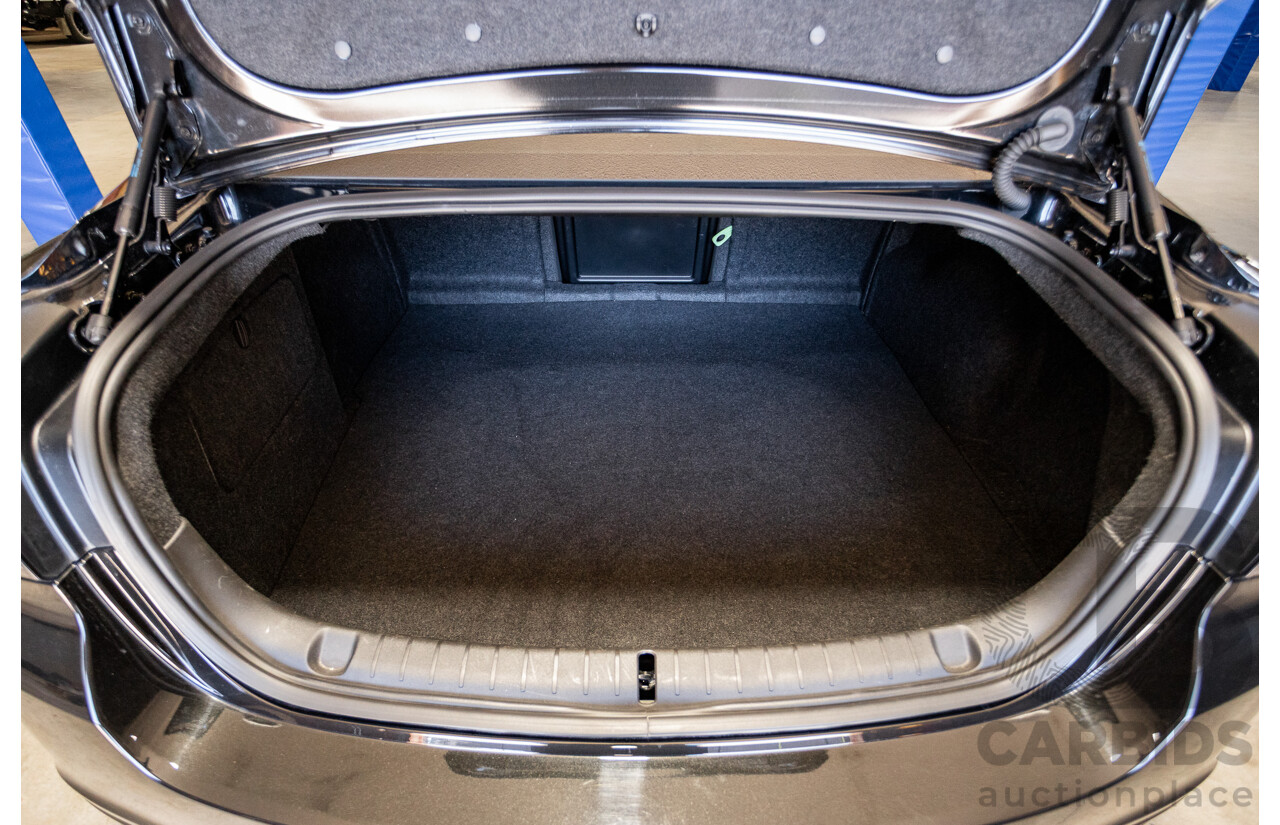 5/2016 Holden VF Commodore SS-V Redline Series 2 4d Sedan Phantom Black V8 6.2L