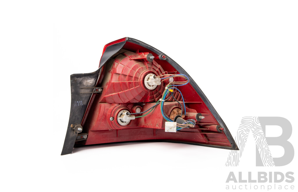 Holden Commodore VY Berlina & Calais & VZ Executive Tail Lights