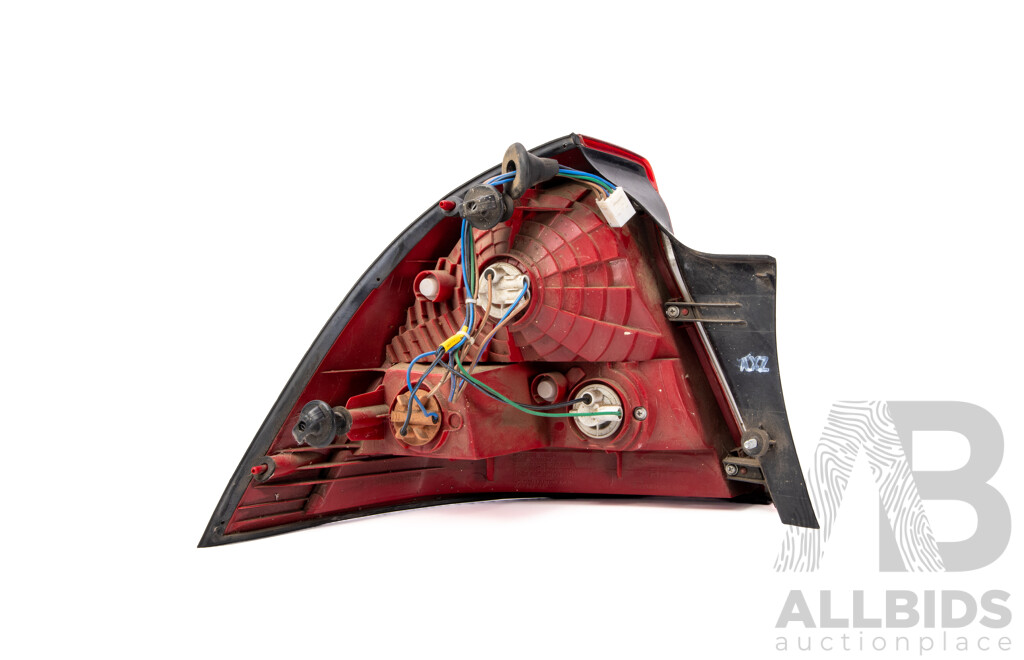 Holden Commodore VY Berlina & Calais & VZ Executive Tail Lights