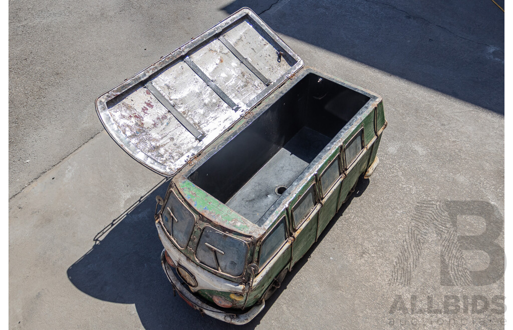 Vintage VW Kombi Style Metal Esky