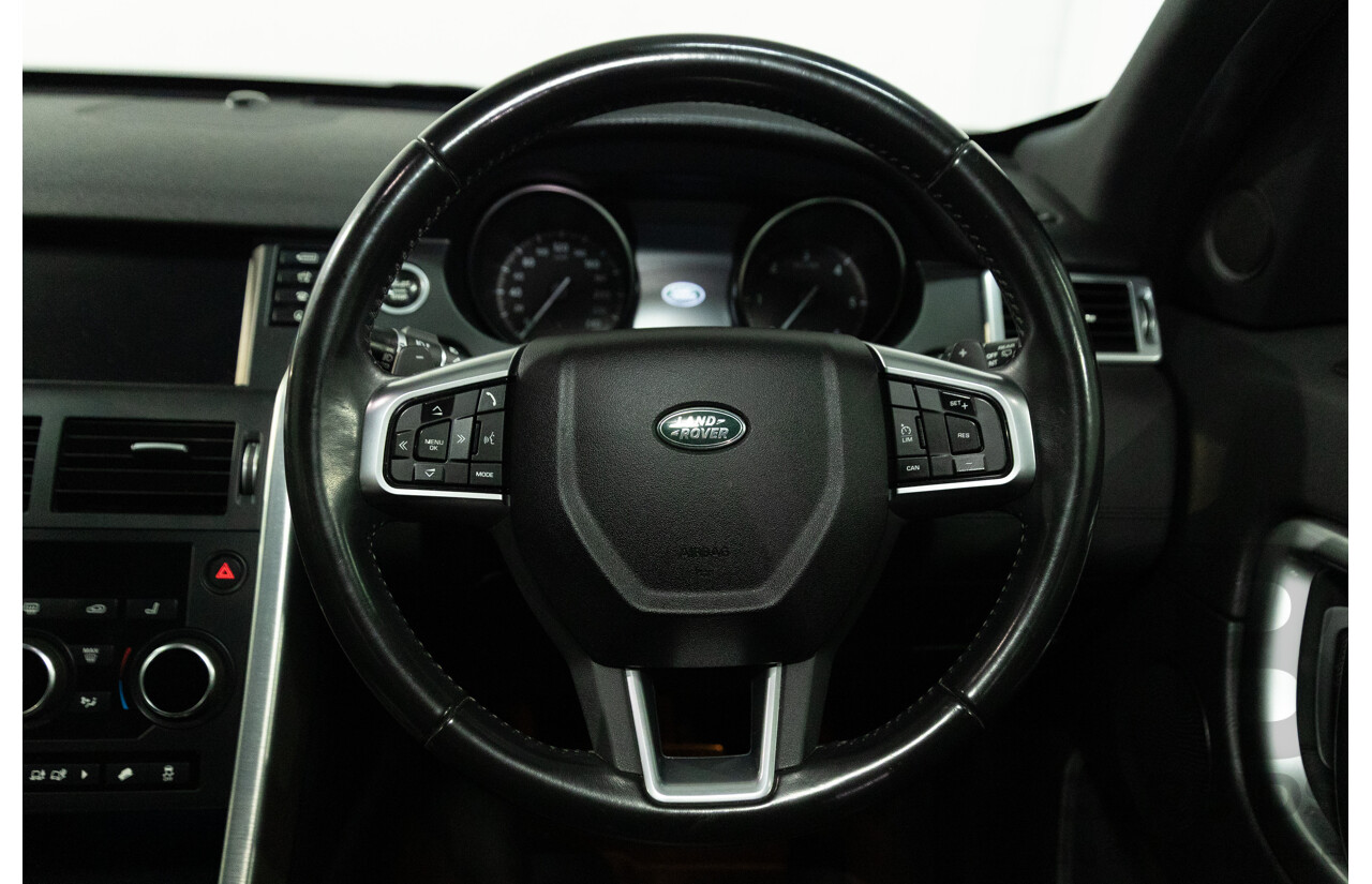 01/2018 Land Rover Discovery Sport Td4 HSE (132kW AWD) L550 MY18 4d Wagon Fuji White Turbo Diesel 2.0L - 7 Seater