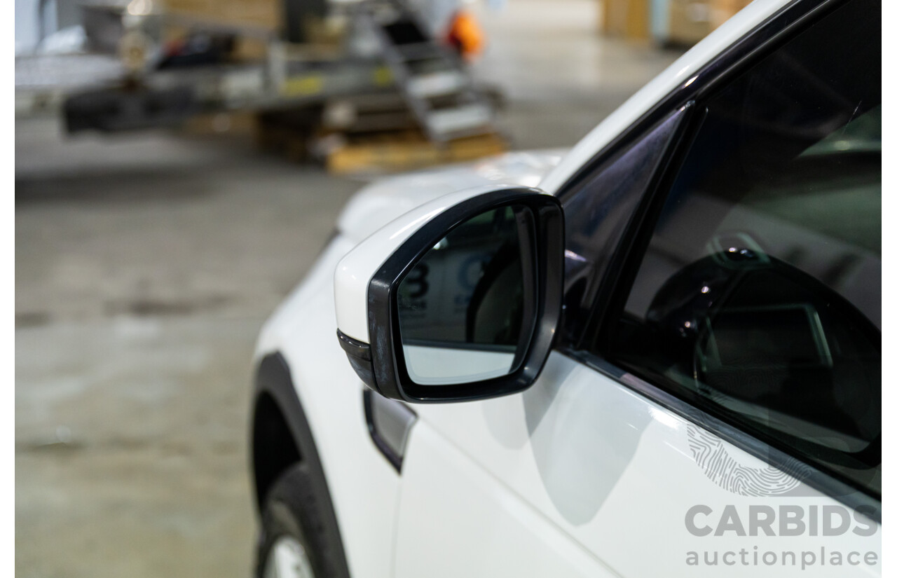 01/2018 Land Rover Discovery Sport Td4 HSE (132kW AWD) L550 MY18 4d Wagon Fuji White Turbo Diesel 2.0L - 7 Seater