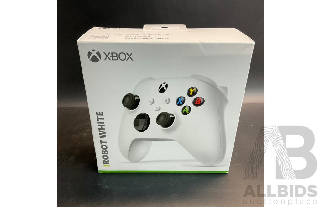 XBOX Series S 512GBSSD Console and Robot White Controller