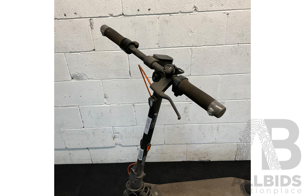 Ninebot Kickscooter Max F65I