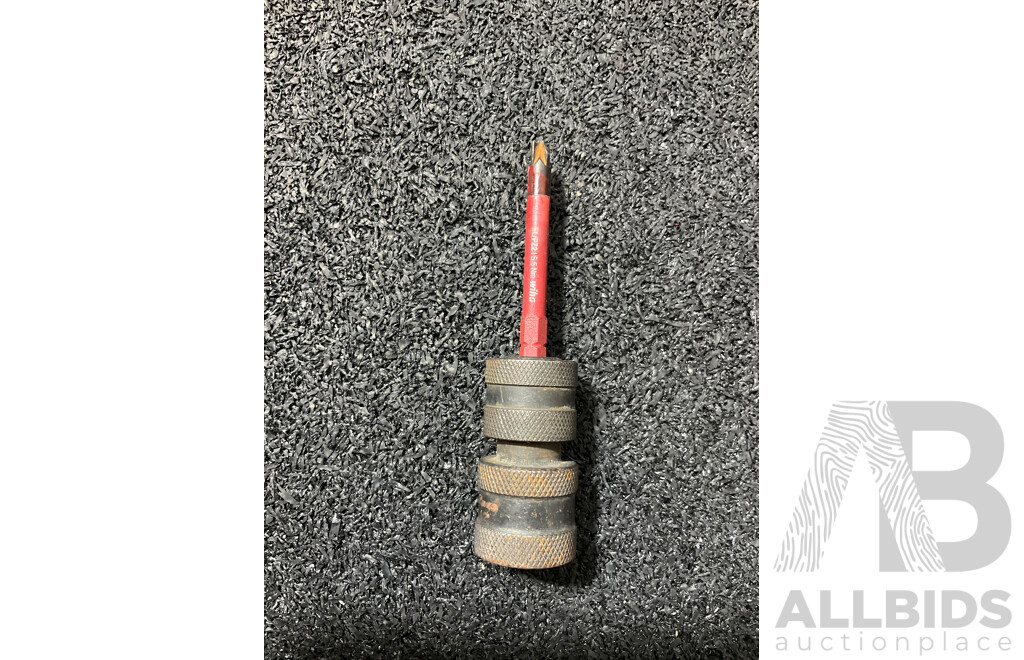 MAKITA 5.0Ah Battery, OZITO Battery Charger and Drill Driver and WIHA SlimBit Screwdriver  - Lot of 4