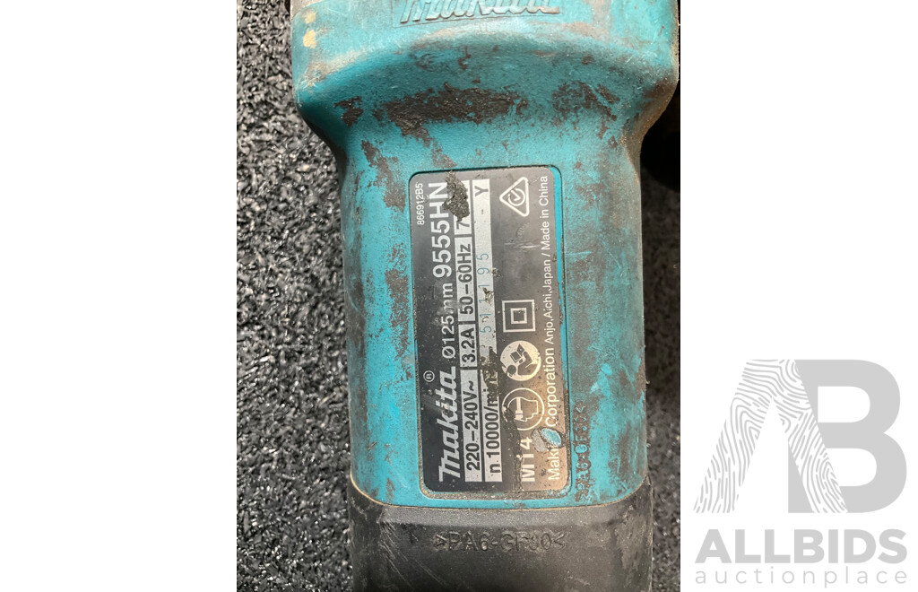 MAKITA Corded Angle Grinder, GT Drill Driver with Battery and Assorted Torches - Lot of 9