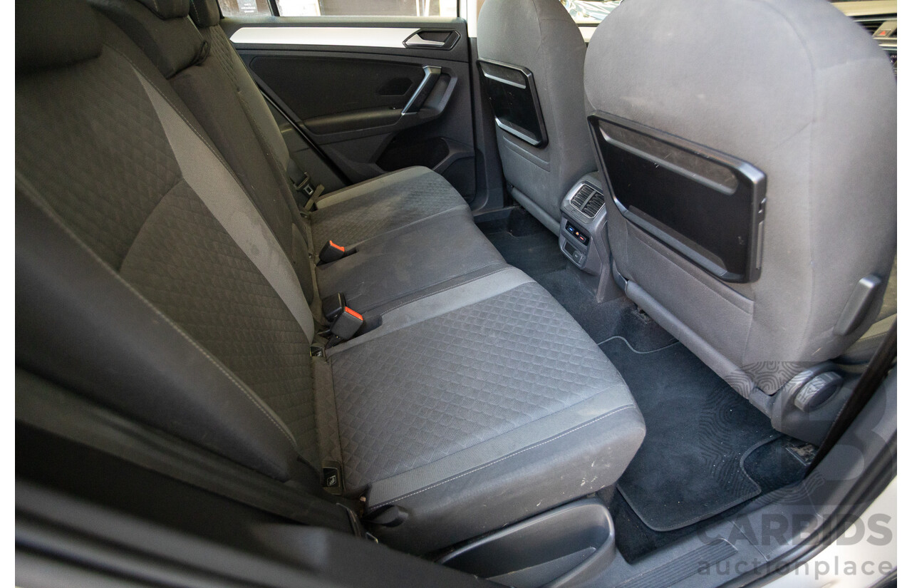 01/2017 Volkswagen Tiguan 110 TDI Comfortline (AWD) 5NA 4D Wagon Tungsten Silver Metallic Turbo Diesel 2.0L