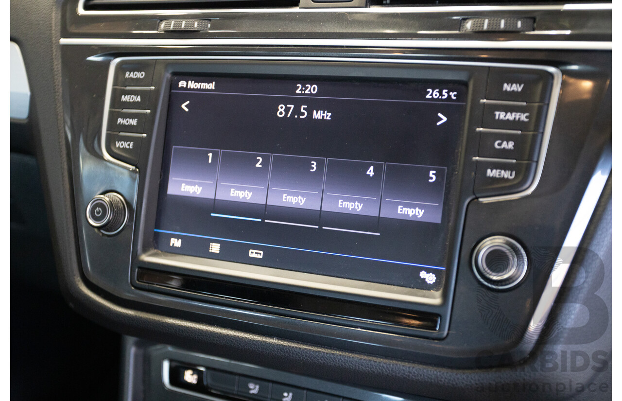 01/2017 Volkswagen Tiguan 110 TDI Comfortline (AWD) 5NA 4D Wagon Tungsten Silver Metallic Turbo Diesel 2.0L