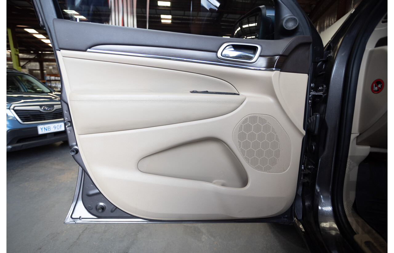 11/2014 Jeep Grand Cherokee Overland (4x4) WK MY15 4D Wagon Silver Turbo Diesel 3.0L