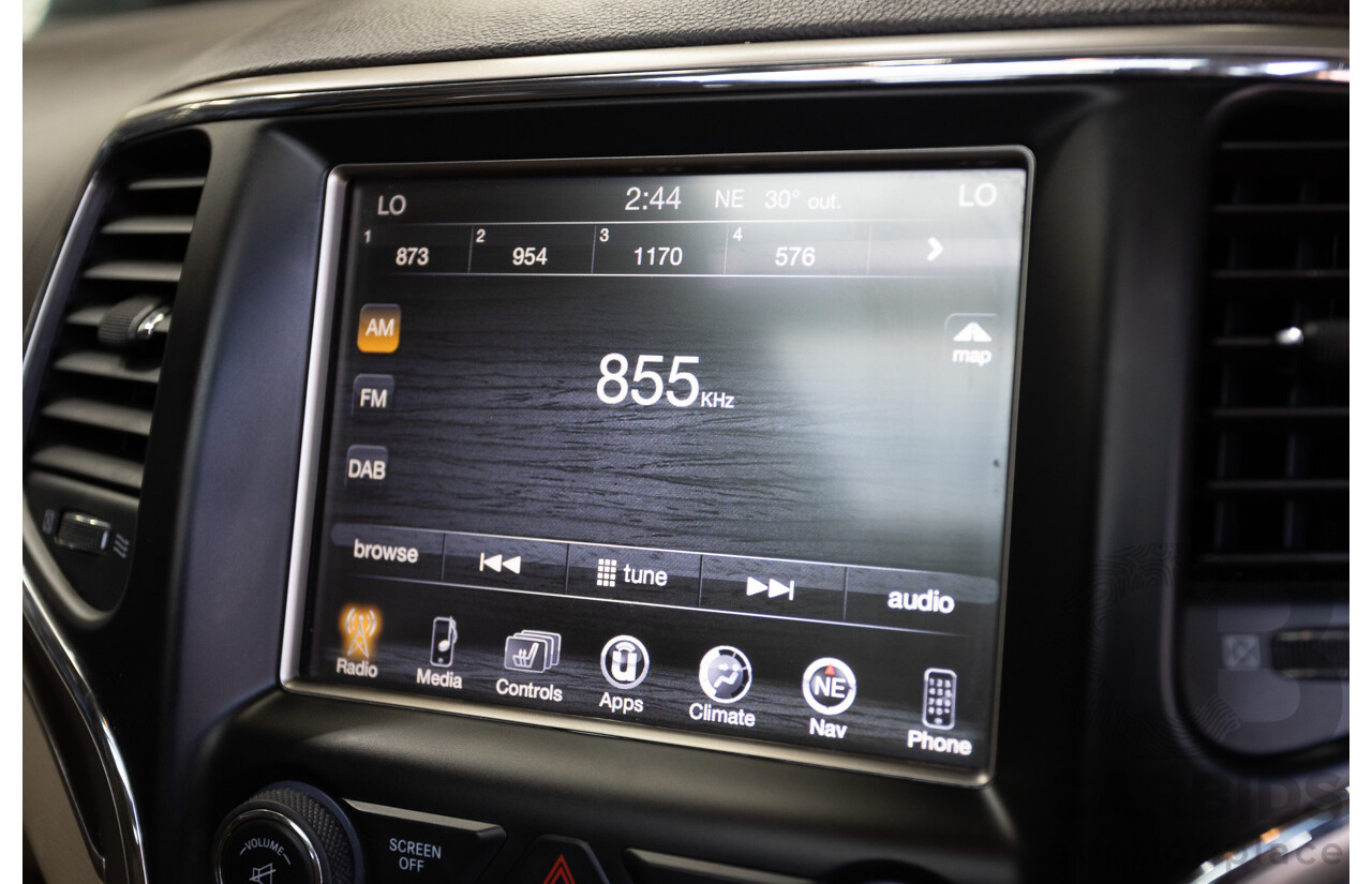 11/2014 Jeep Grand Cherokee Overland (4x4) WK MY15 4D Wagon Silver Turbo Diesel 3.0L