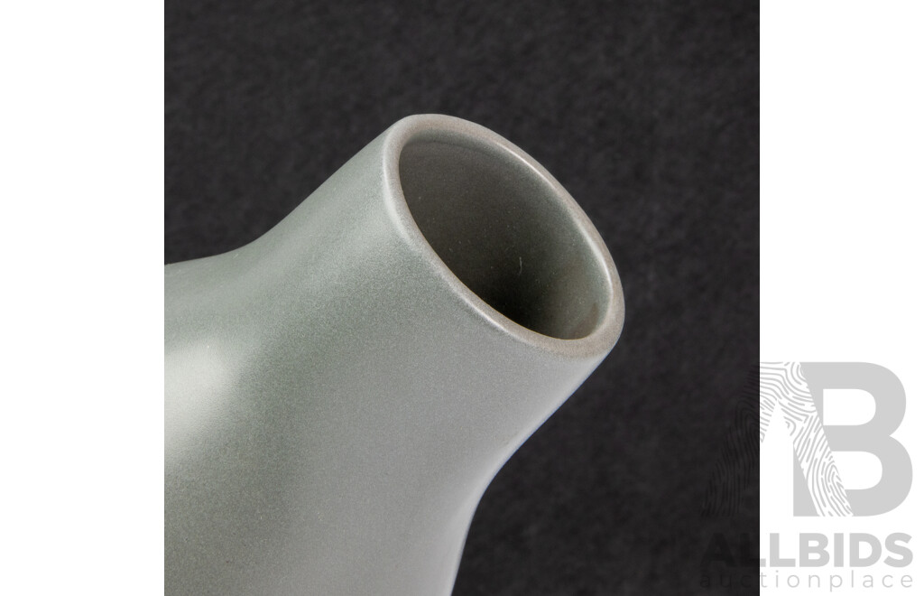 Good Collection Three Pieces of Bison Ceramics