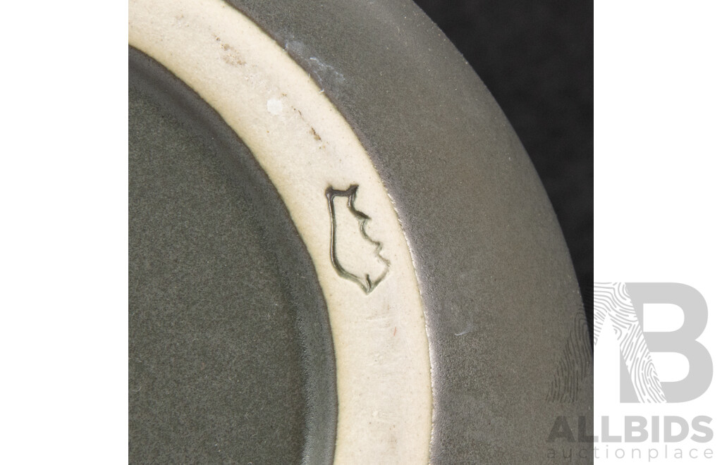 Good Collection Three Pieces of Bison Ceramics