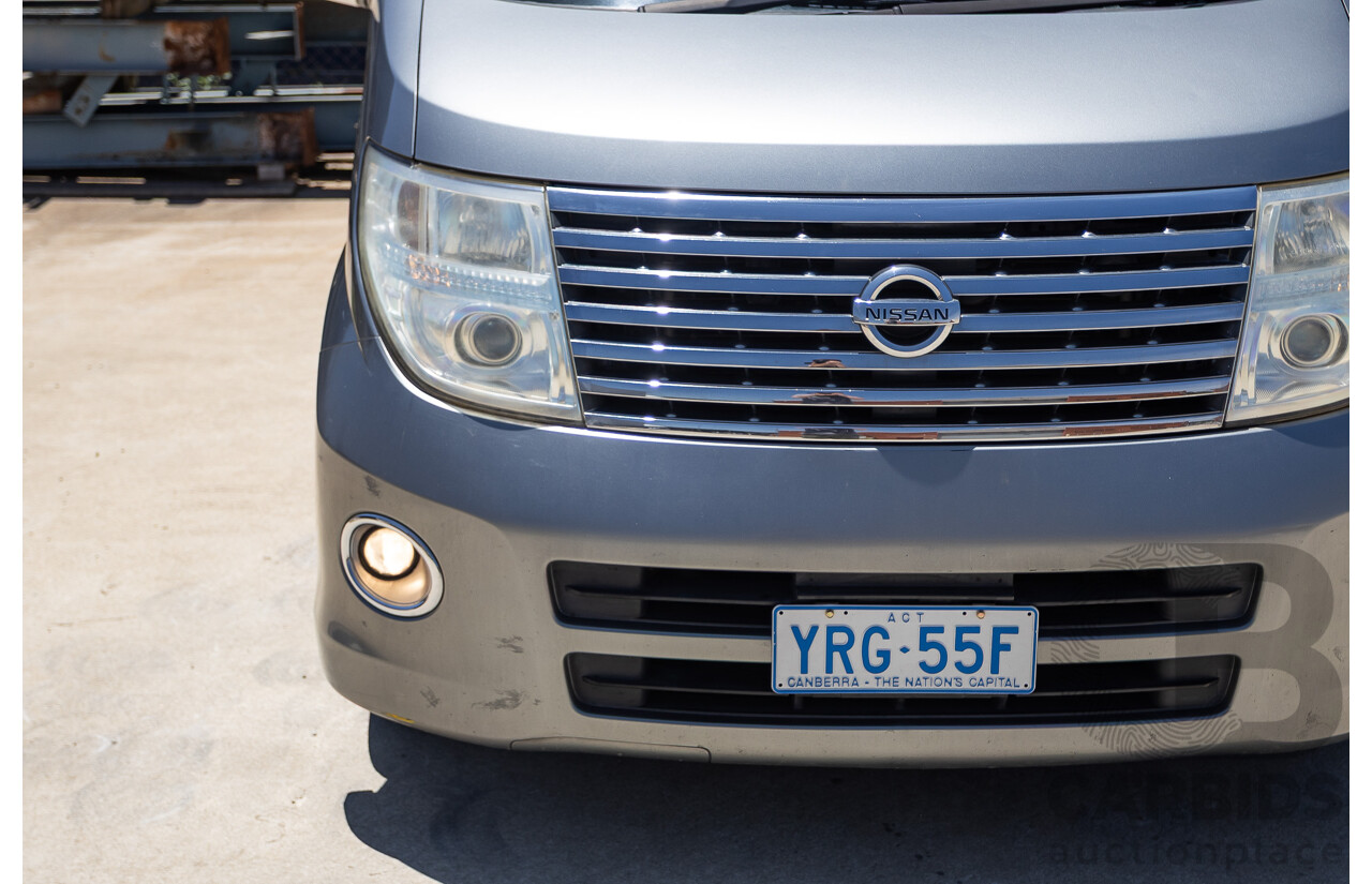 11/2004 Nissan Elgrand E51 Highway Star 4D Wagon Grey 3.5L - 4/2022 Import