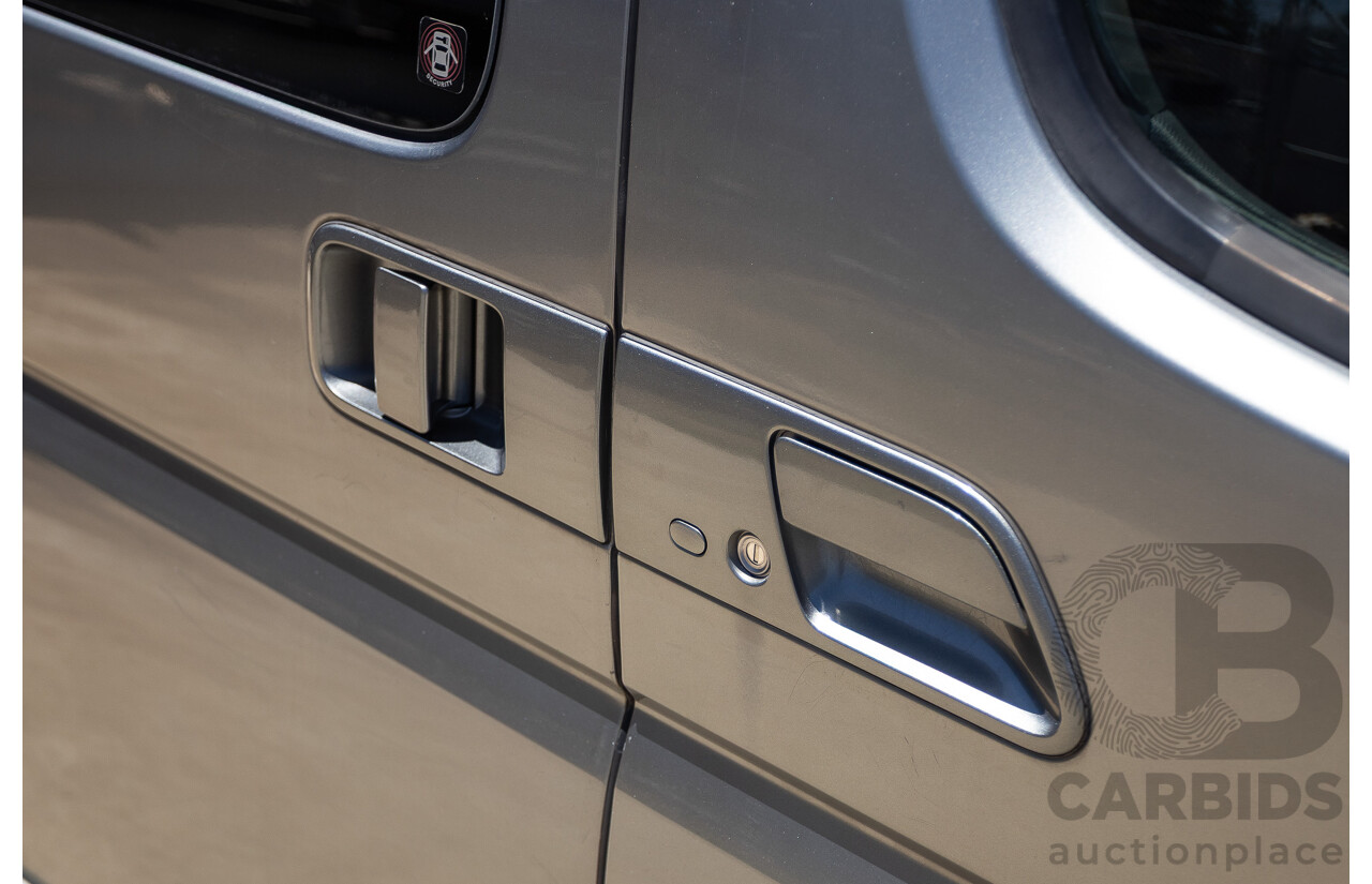 11/2004 Nissan Elgrand E51 Highway Star 4D Wagon Grey 3.5L - 4/2022 Import