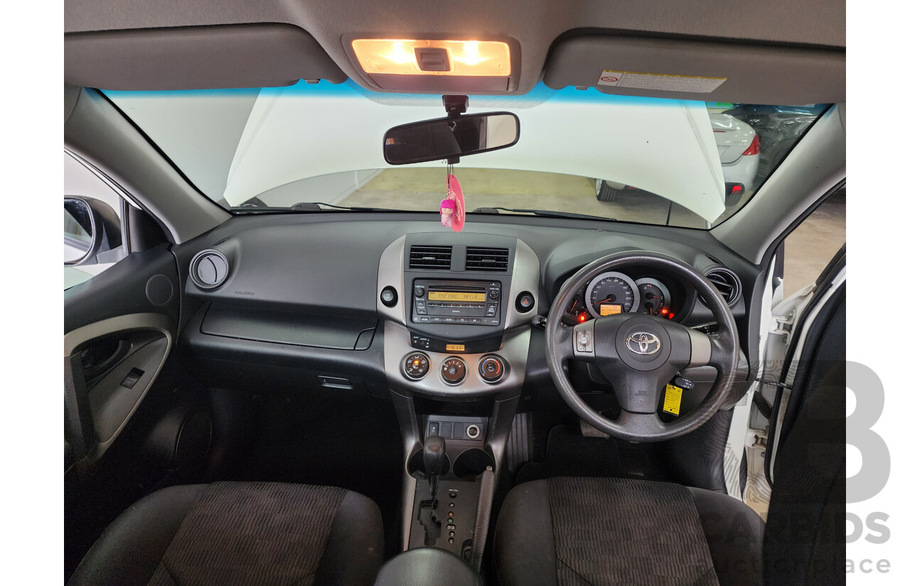 9/2009 Toyota Rav4 CV (4x4) ACA33R 08 UPGRADE 4d Wagon White 2.4L