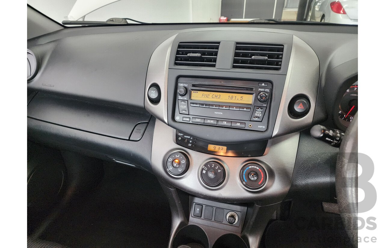 9/2009 Toyota Rav4 CV (4x4) ACA33R 08 UPGRADE 4d Wagon White 2.4L