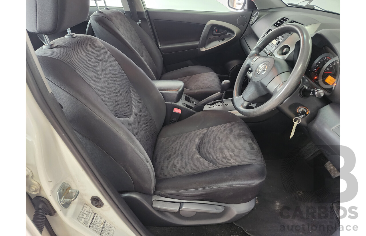 9/2009 Toyota Rav4 CV (4x4) ACA33R 08 UPGRADE 4d Wagon White 2.4L