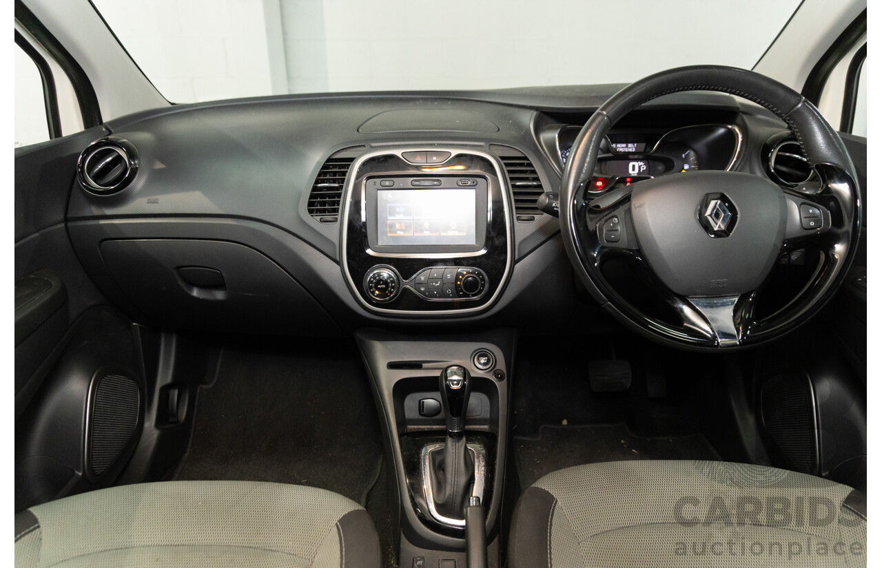 01/2016 Renault Captur Expression (FWD) J87 4d Wagon Ivory White Turbo 1.2L