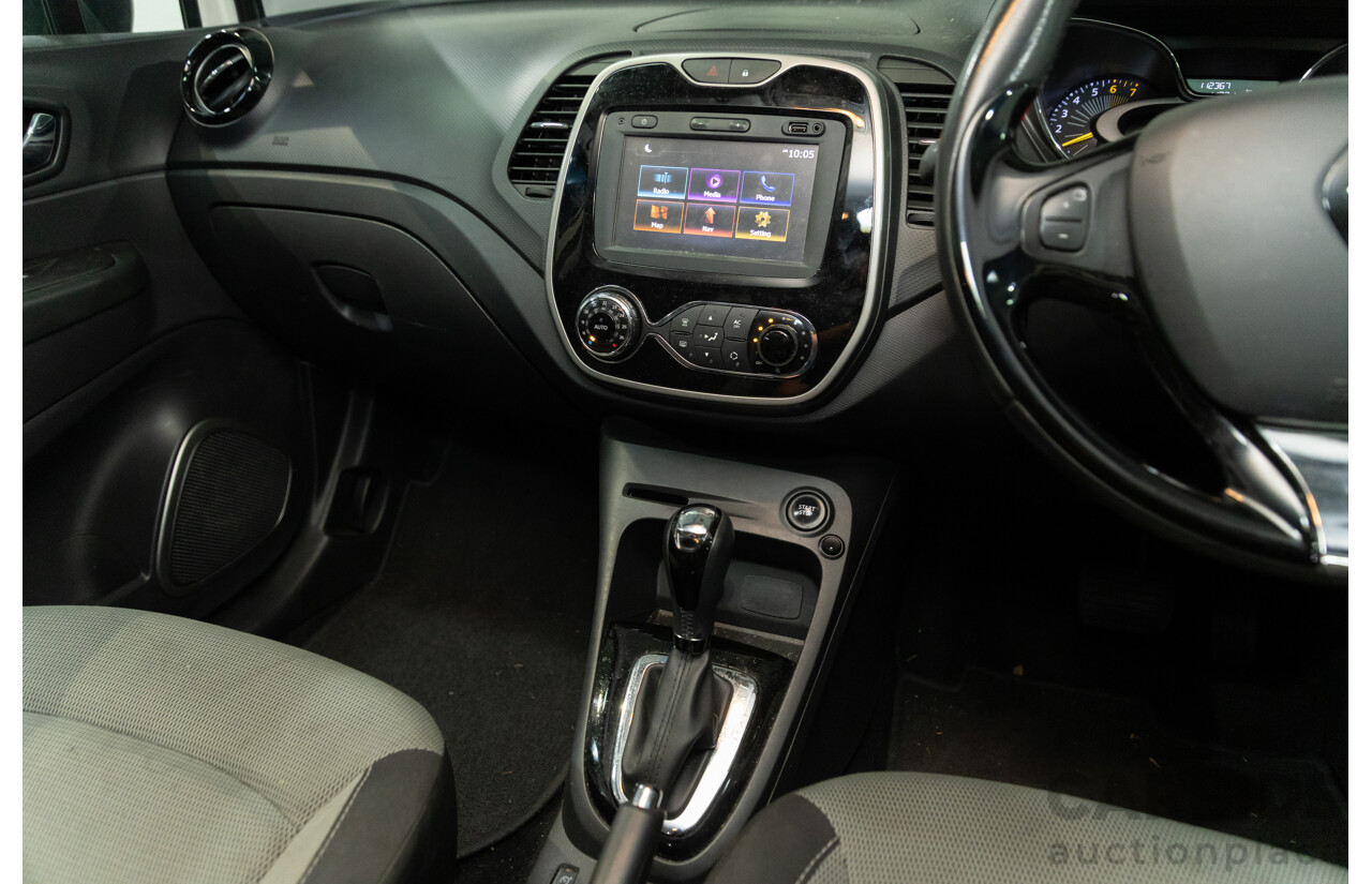 01/2016 Renault Captur Expression (FWD) J87 4d Wagon Ivory White Turbo 1.2L