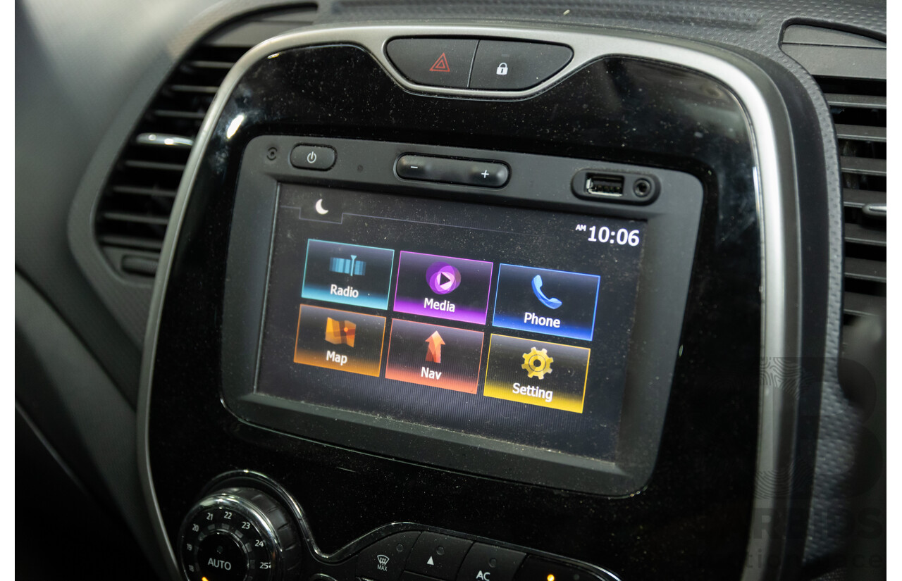 01/2016 Renault Captur Expression (FWD) J87 4d Wagon Ivory White Turbo 1.2L