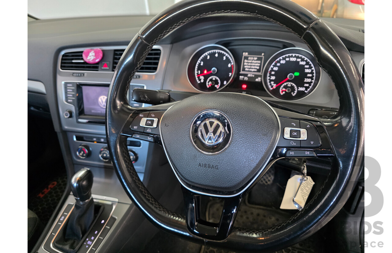 10/2013 Volkswagen Golf 90 TSI AU 5d Hatchback Blue 1.4L