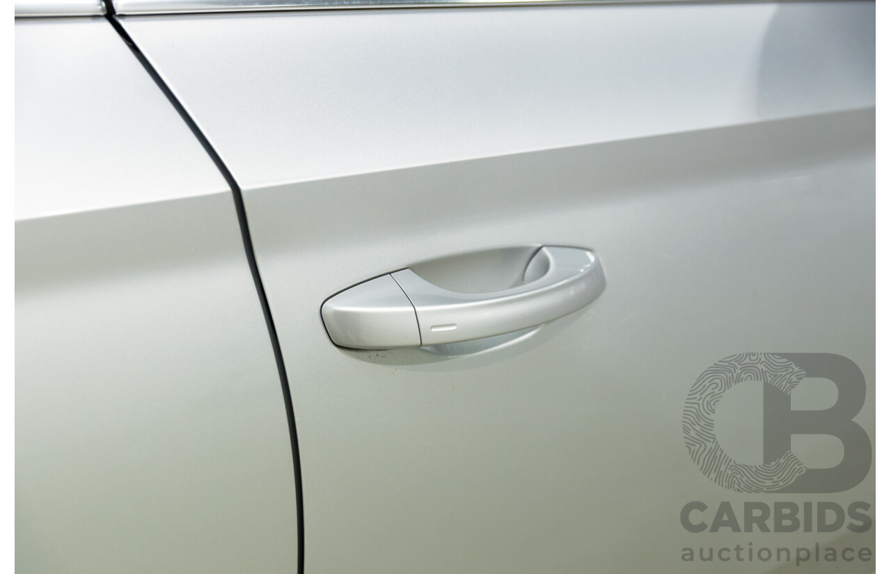 11/2016 Skoda Superb 206 TSI (4x4) NP MY17 4d Sedan Brilliant Silver Metallic Turbo 2.0L