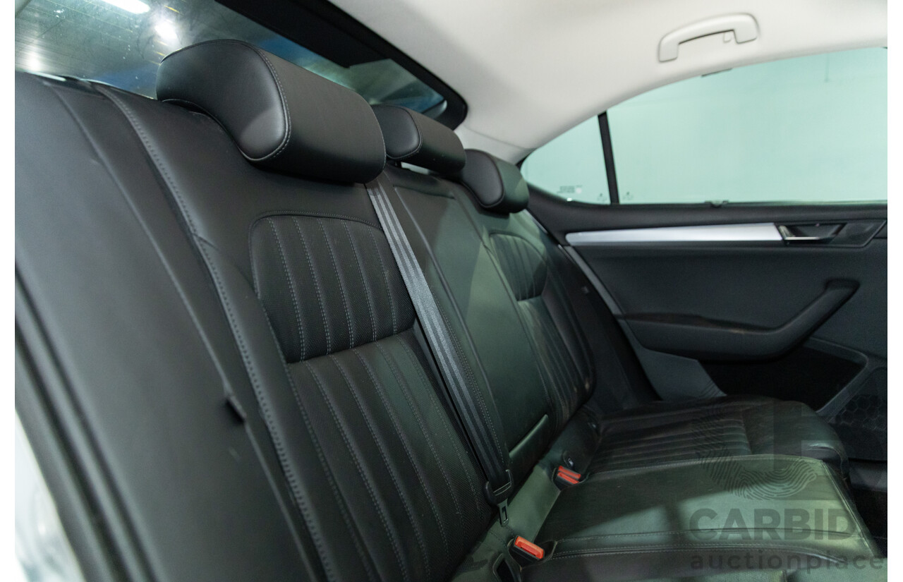 11/2016 Skoda Superb 206 TSI (4x4) NP MY17 4d Sedan Brilliant Silver Metallic Turbo 2.0L