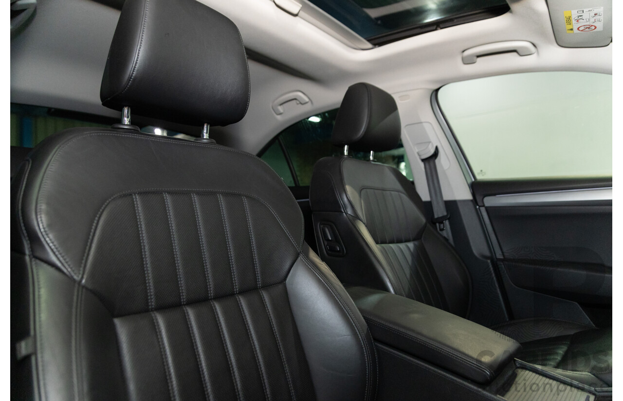 11/2016 Skoda Superb 206 TSI (4x4) NP MY17 4d Sedan Brilliant Silver Metallic Turbo 2.0L