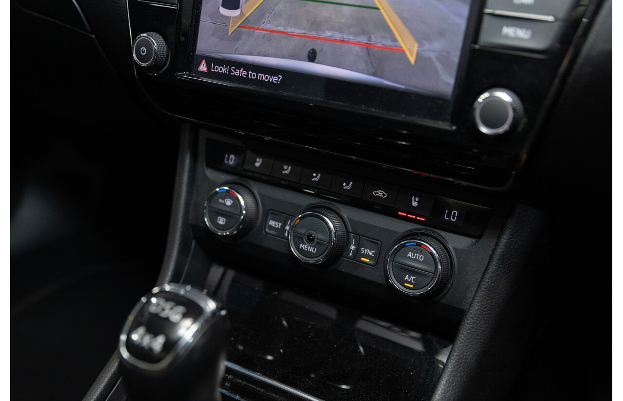 11/2016 Skoda Superb 206 TSI (4x4) NP MY17 4d Sedan Brilliant Silver Metallic Turbo 2.0L