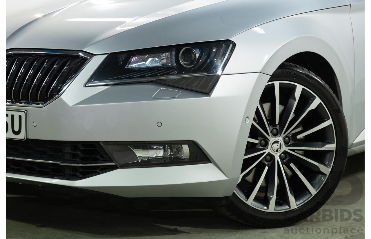 11/2016 Skoda Superb 206 TSI (4x4) NP MY17 4d Sedan Brilliant Silver Metallic Turbo 2.0L