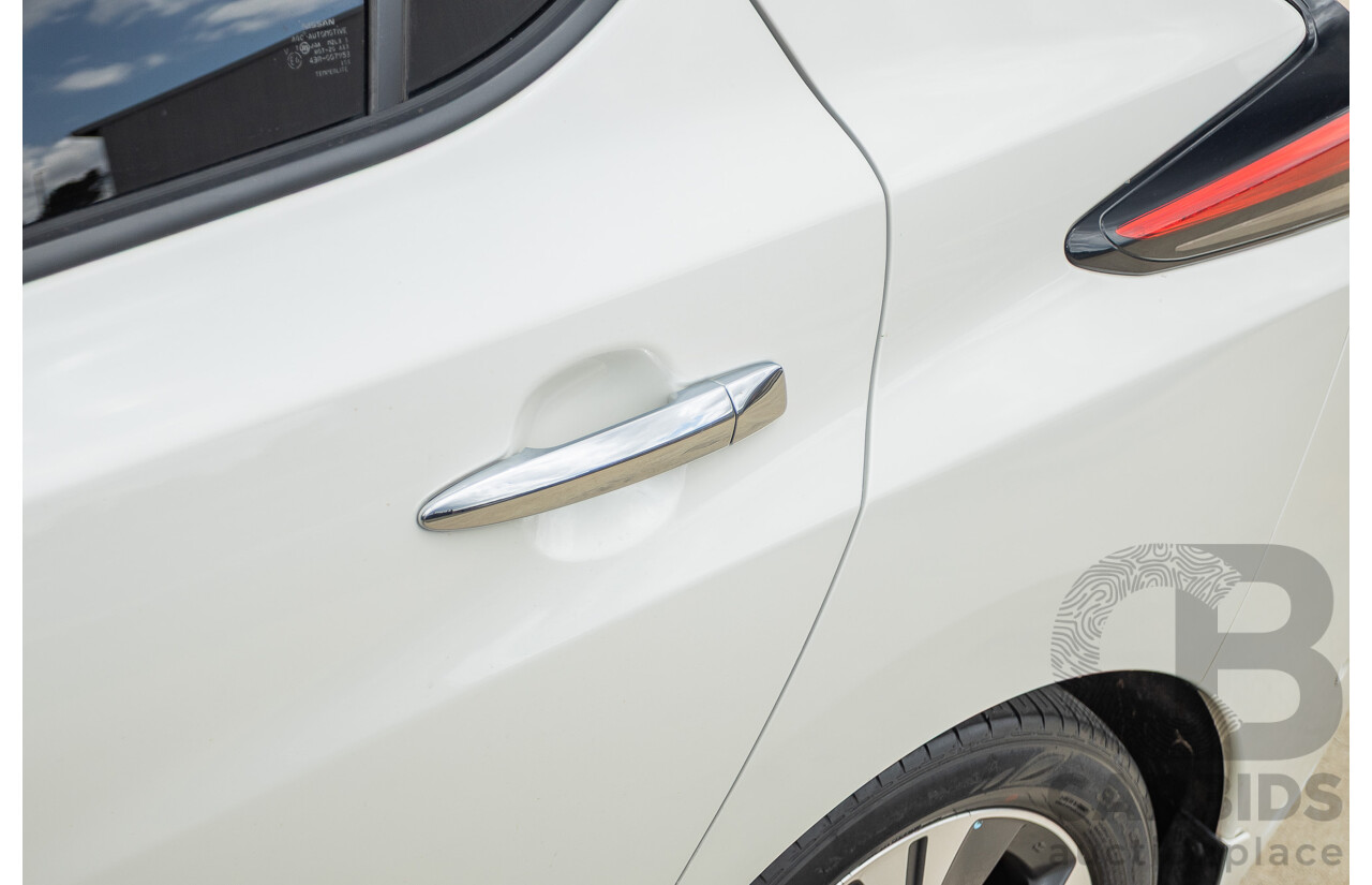 02/2018 Nissan Leaf ZE1 5d Hatchback Ivory Pearl /Dark Blue Pearl Dedicated Electric EV AC110kW - 07/21 Import