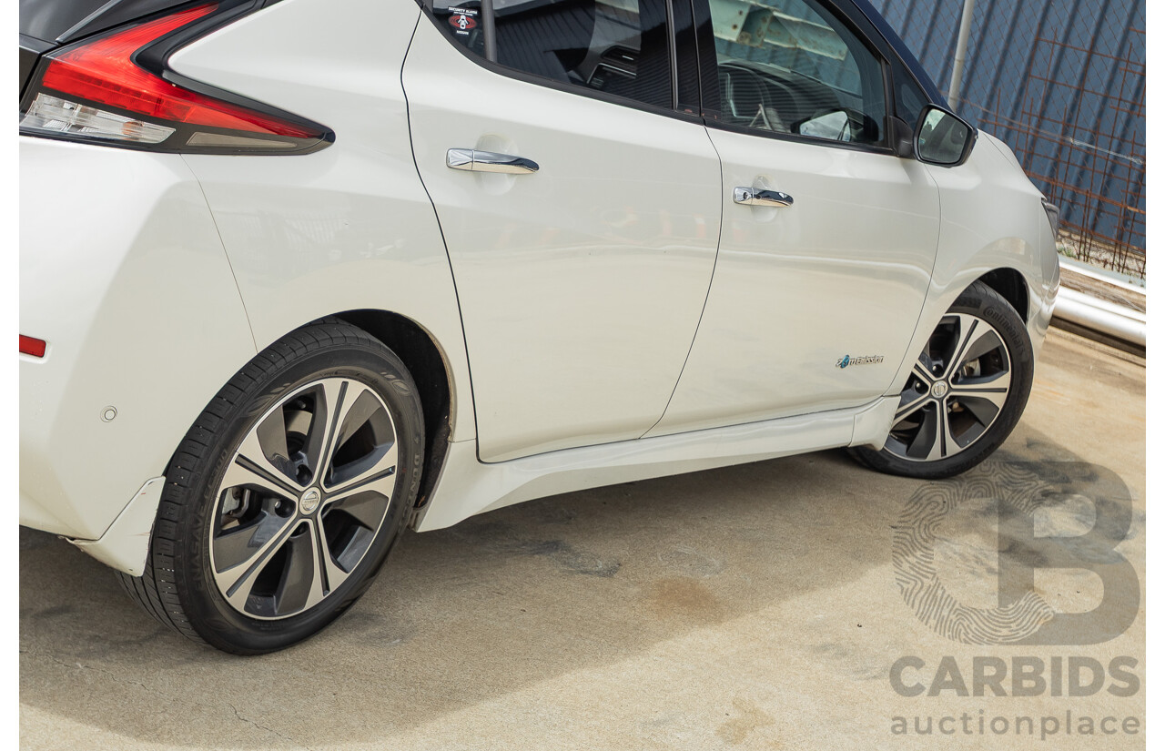 02/2018 Nissan Leaf ZE1 5d Hatchback Ivory Pearl /Dark Blue Pearl Dedicated Electric EV AC110kW - 07/21 Import