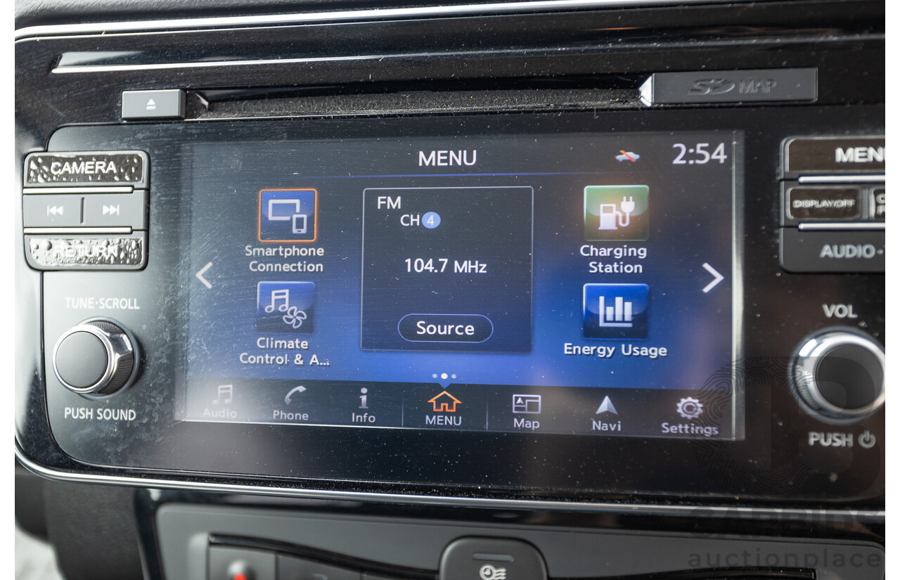 02/2018 Nissan Leaf ZE1 5d Hatchback Ivory Pearl /Dark Blue Pearl Dedicated Electric EV AC110kW - 07/21 Import